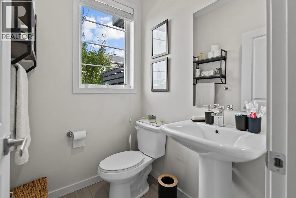 56 Walden Walk SE