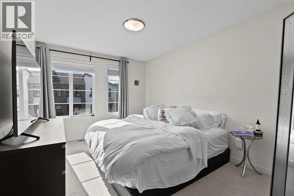 56 Walden Walk SE