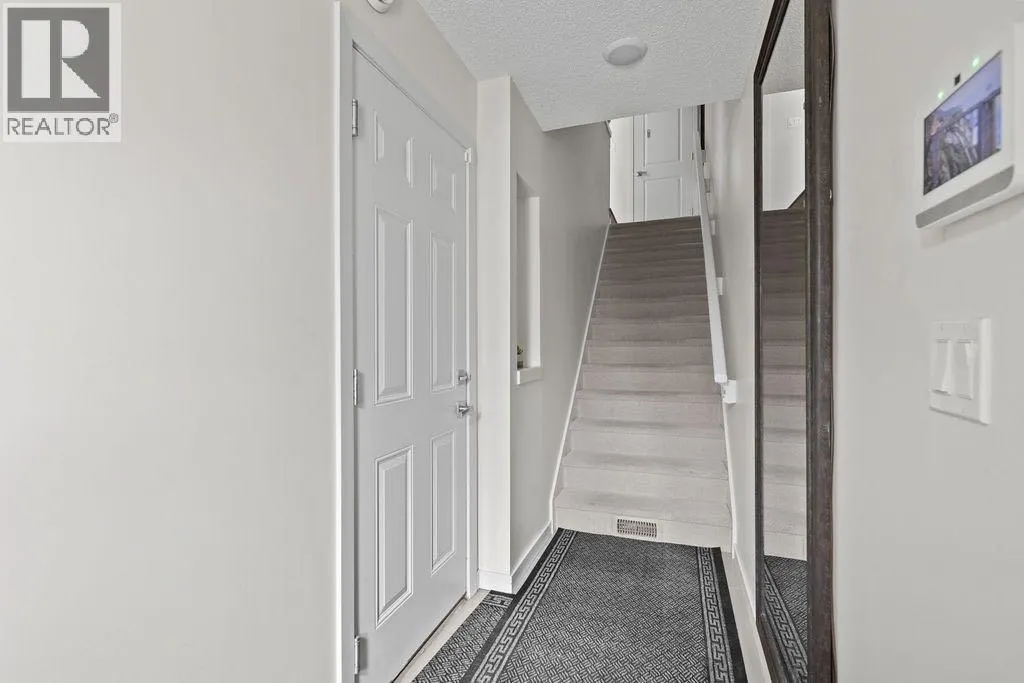 56 Walden Walk SE