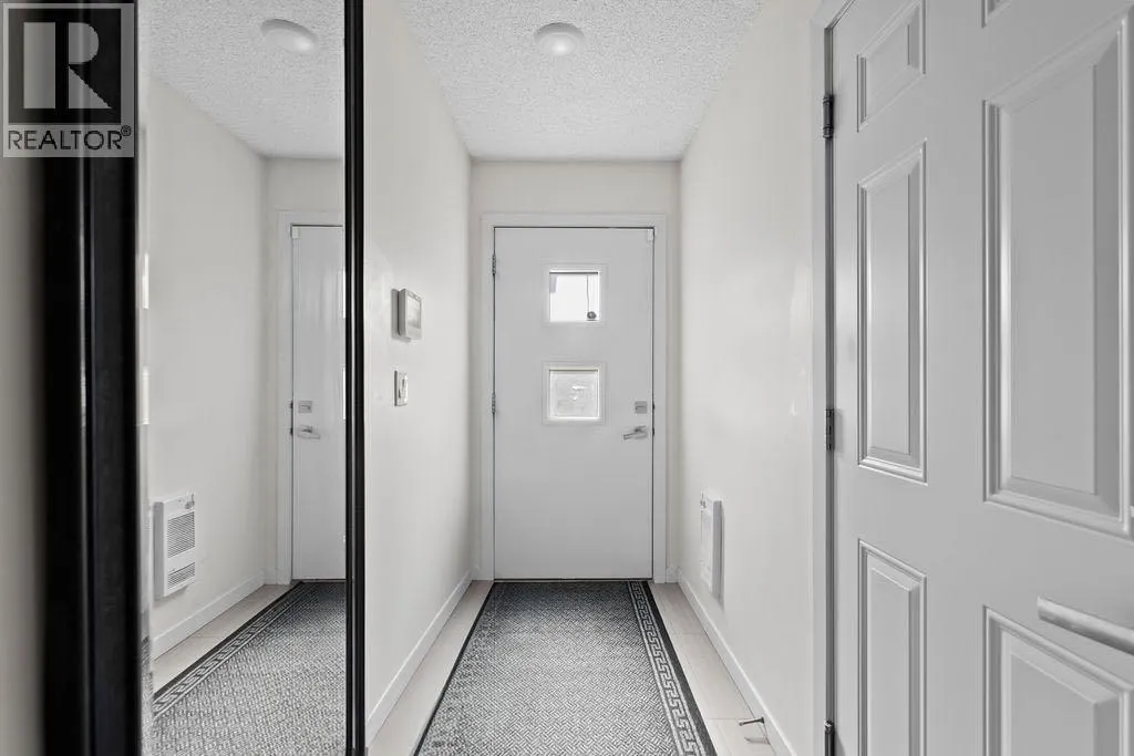 56 Walden Walk SE
