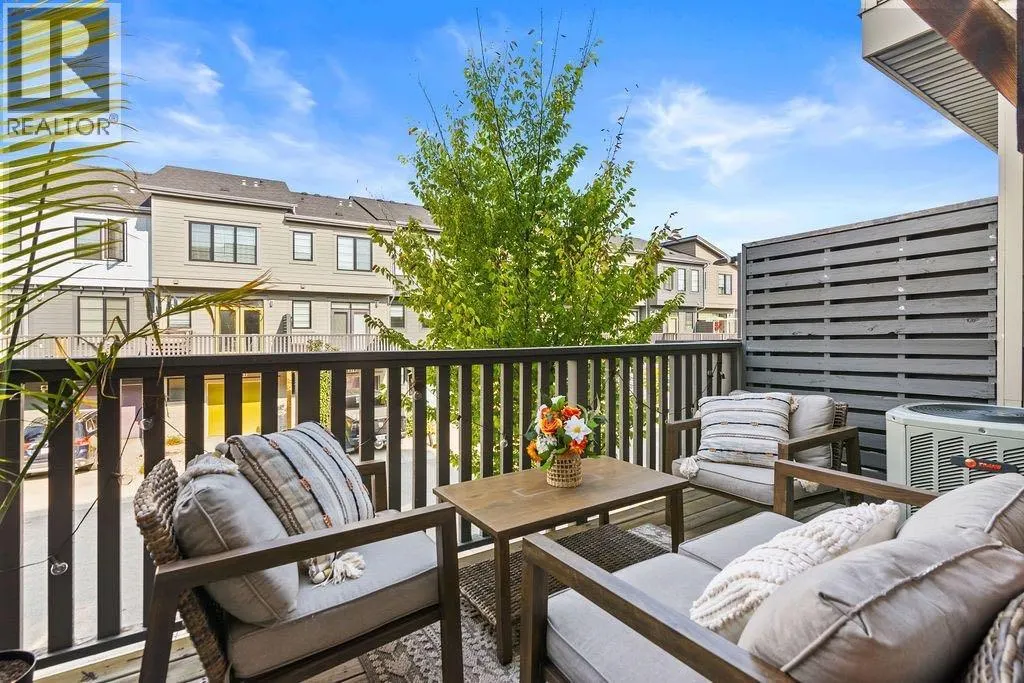 56 Walden Walk SE