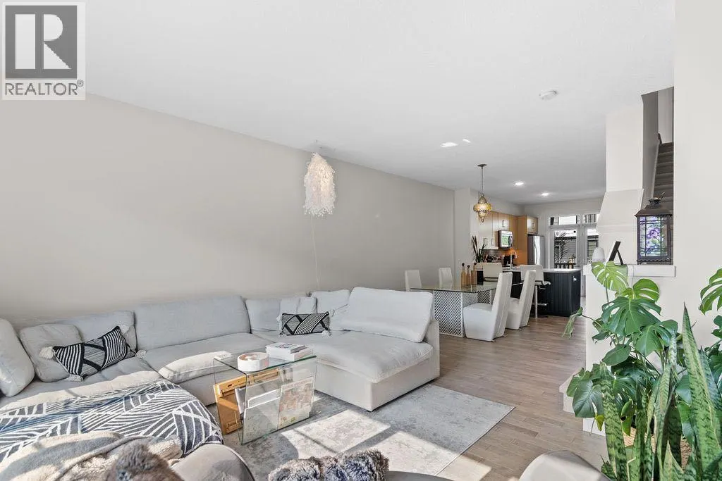 56 Walden Walk SE