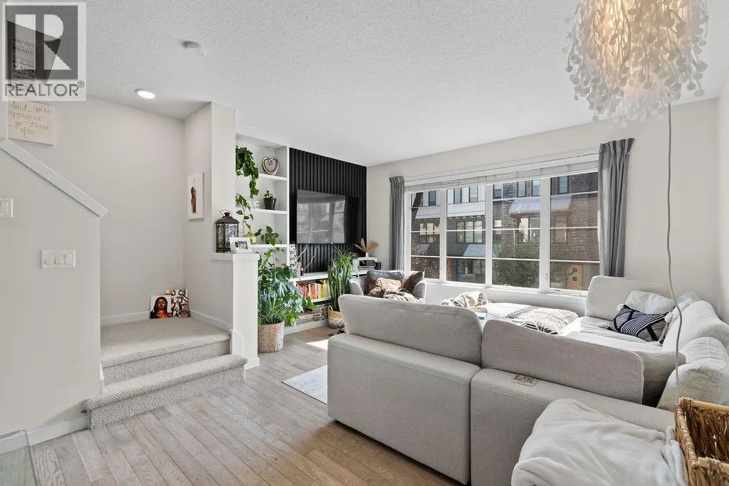 56 Walden Walk SE