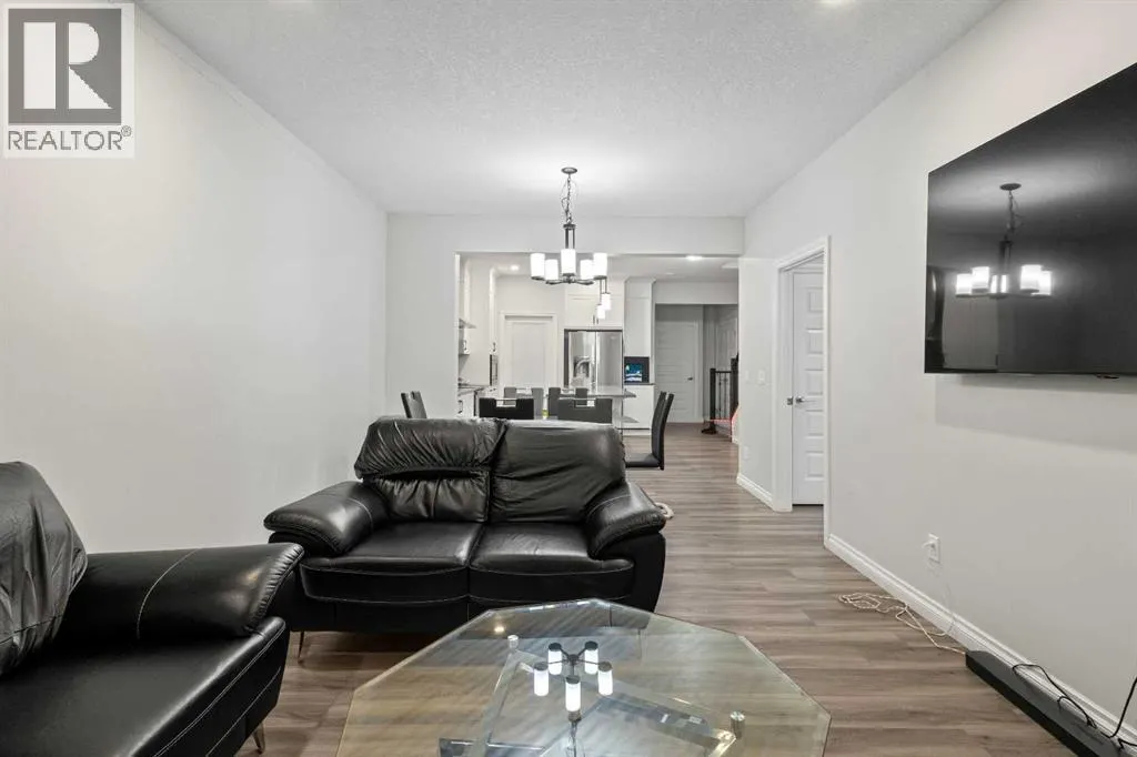 33 Homestead Crescent NE