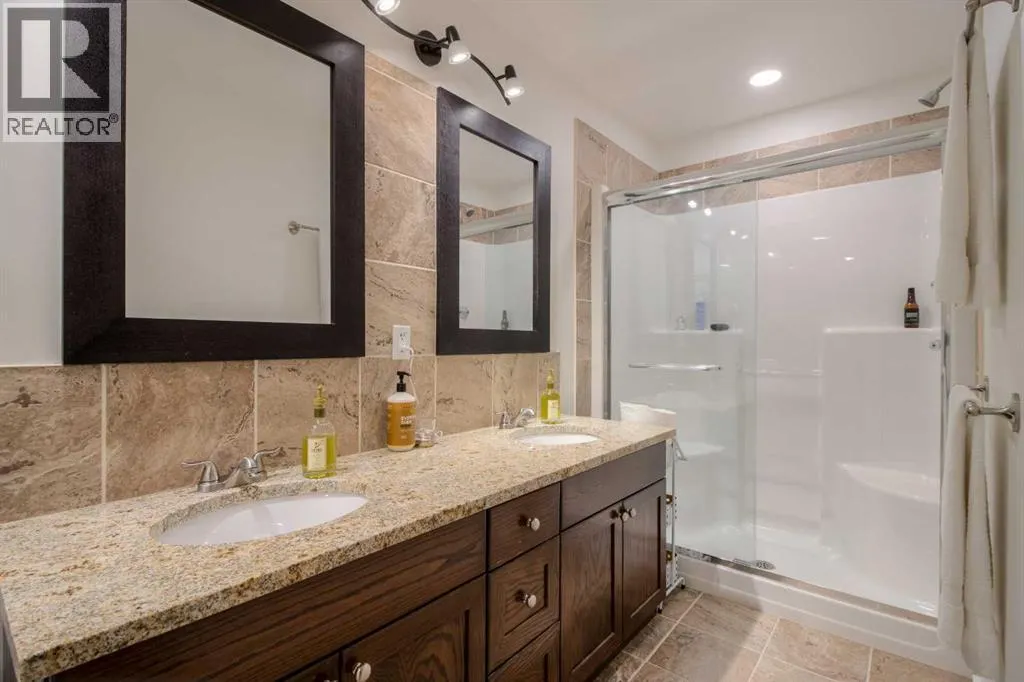 2202 Cedar Crescent