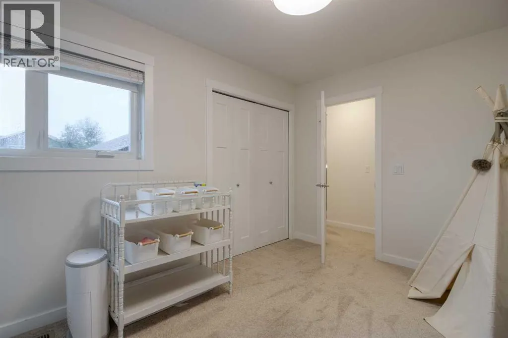 2202 Cedar Crescent