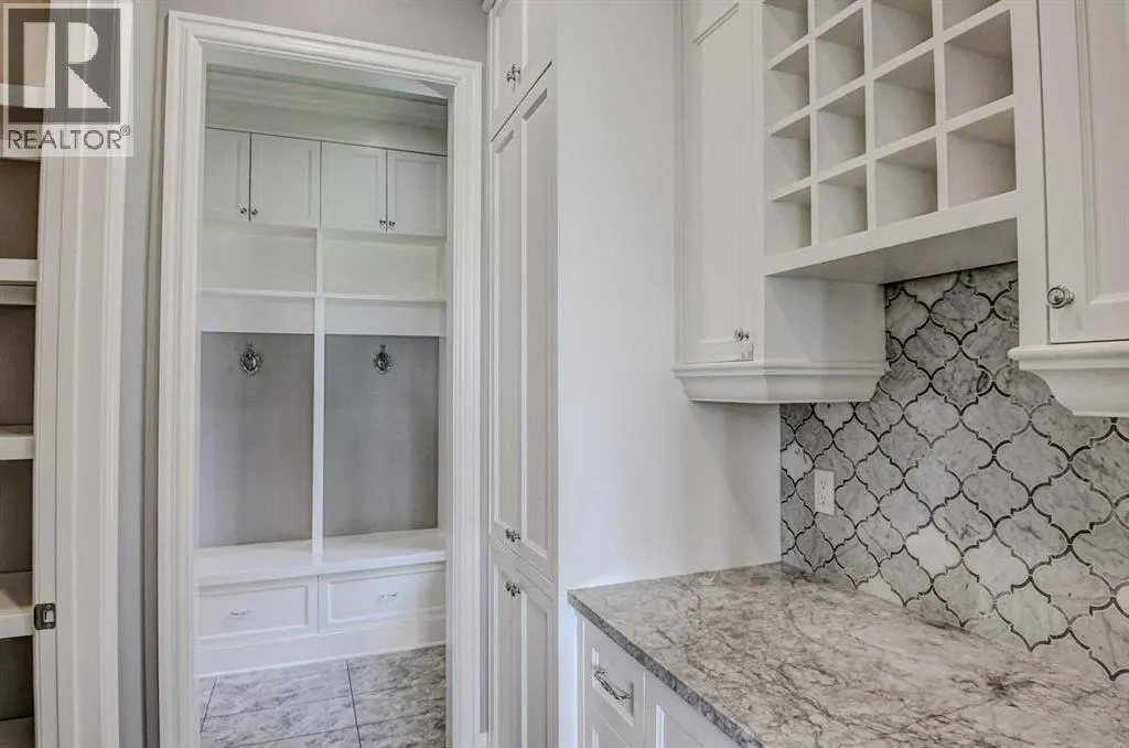 161 Glyde Park