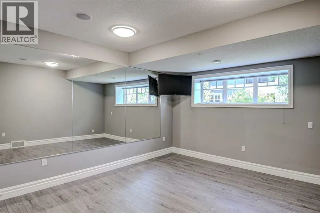 161 Glyde Park