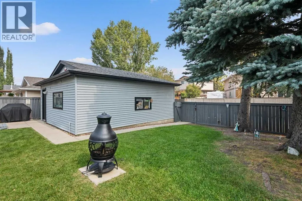 156 Rundlehill Drive NE