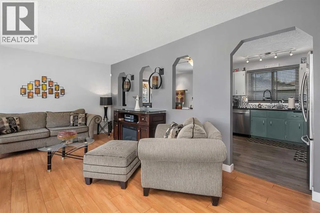 156 Rundlehill Drive NE