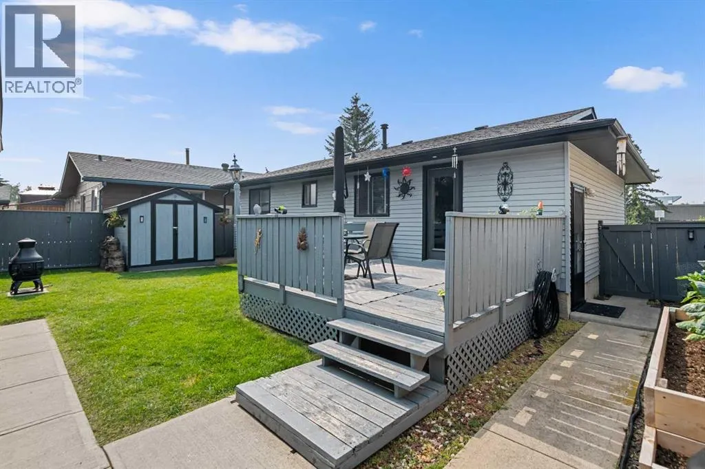 156 Rundlehill Drive NE