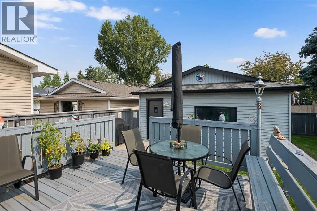 156 Rundlehill Drive NE
