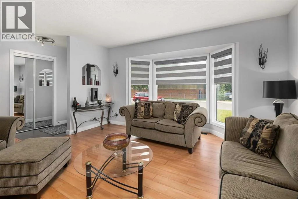 156 Rundlehill Drive NE