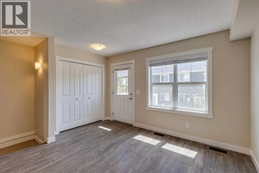 605, 1225 Kings Heights Way SE
