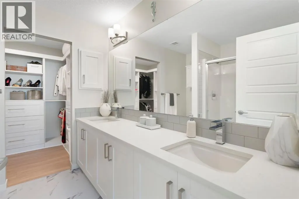 2203, 42 Cranbrook Gardens SE