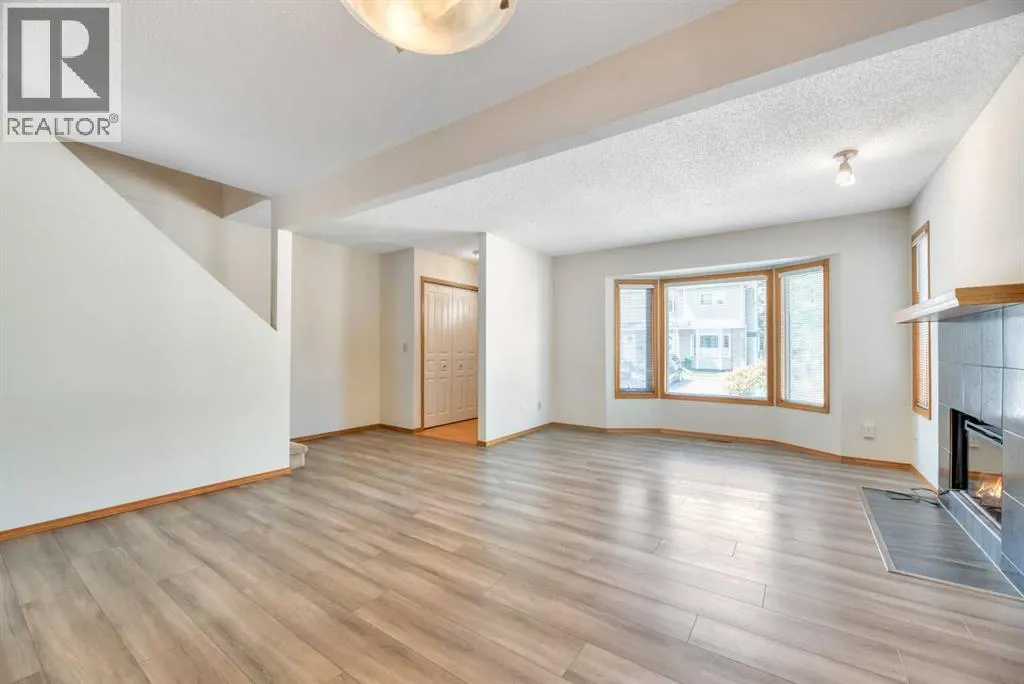 103 Riverglen Park SE
