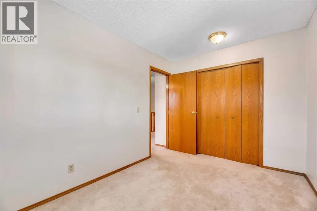 103 Riverglen Park SE