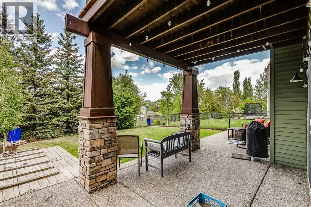 676 Coopers Drive SW