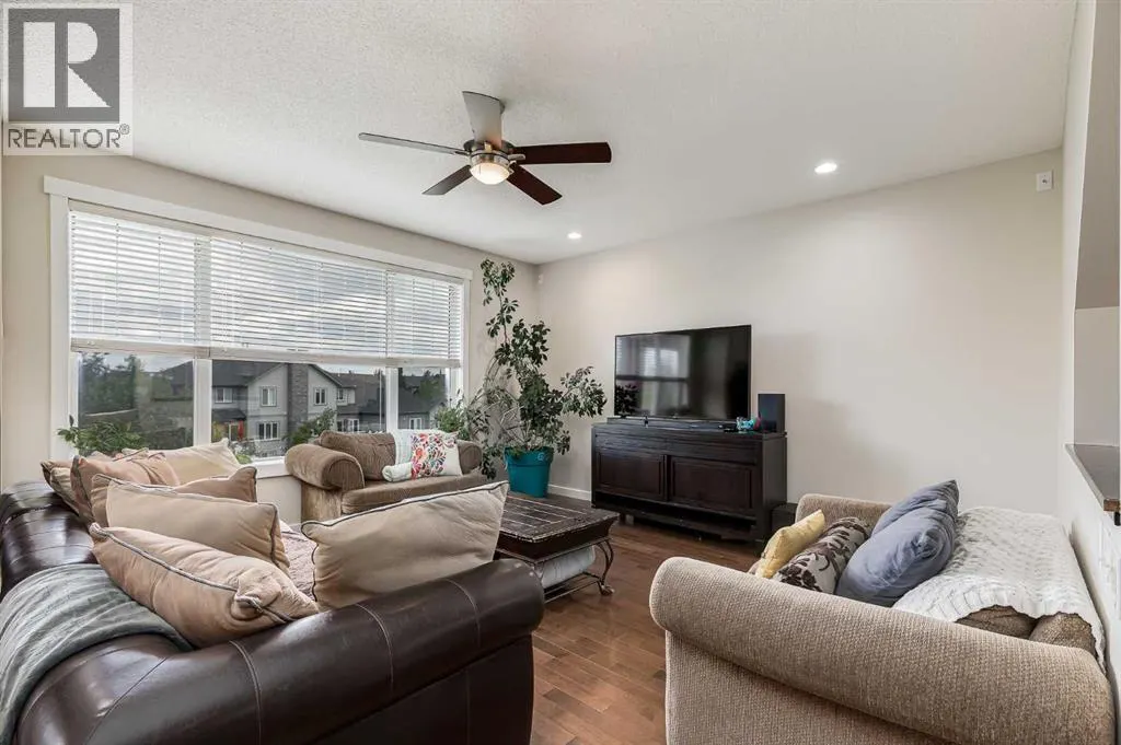 676 Coopers Drive SW