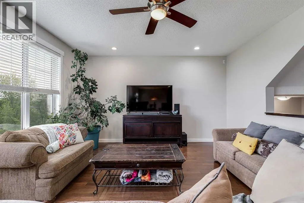 676 Coopers Drive SW