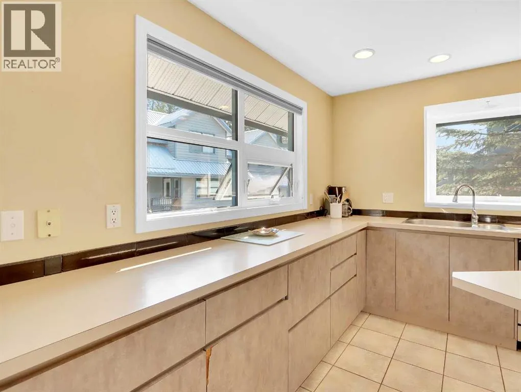 17, 242 Benchlands Terrace
