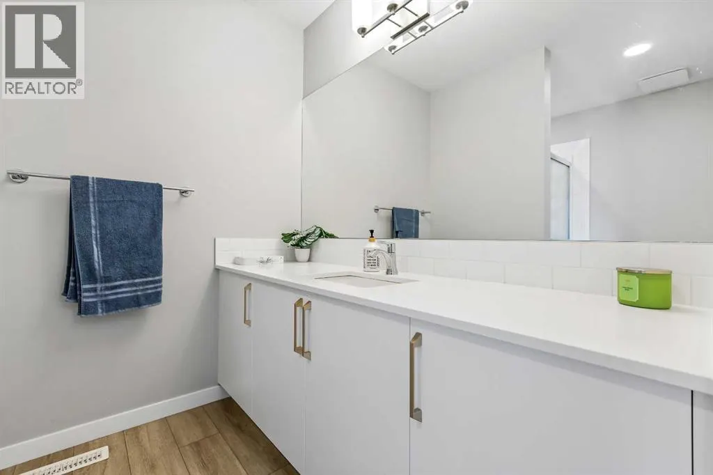 47 Finch Gardens SE
