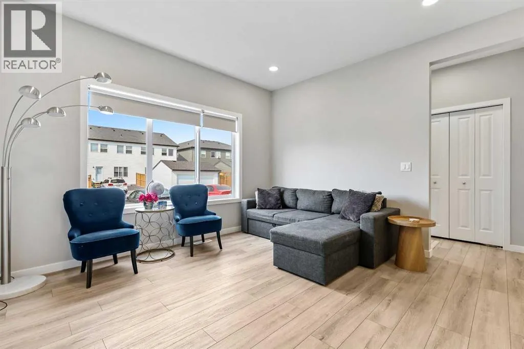 47 Finch Gardens SE
