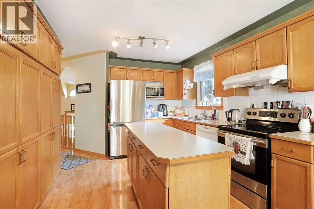 31 Upland Road W