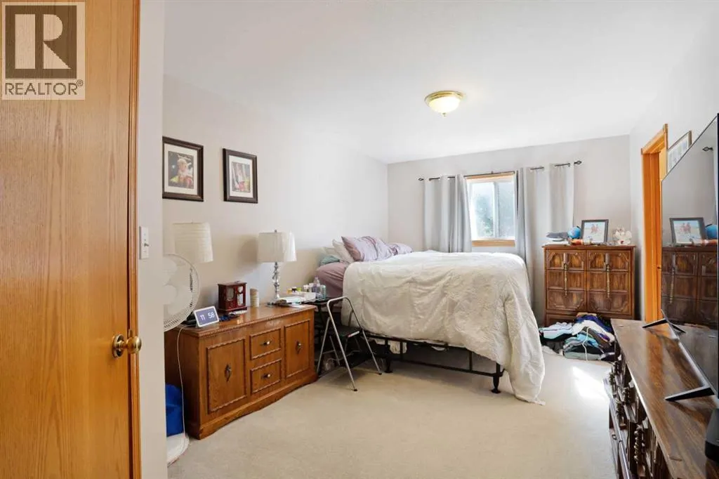 31 Upland Road W