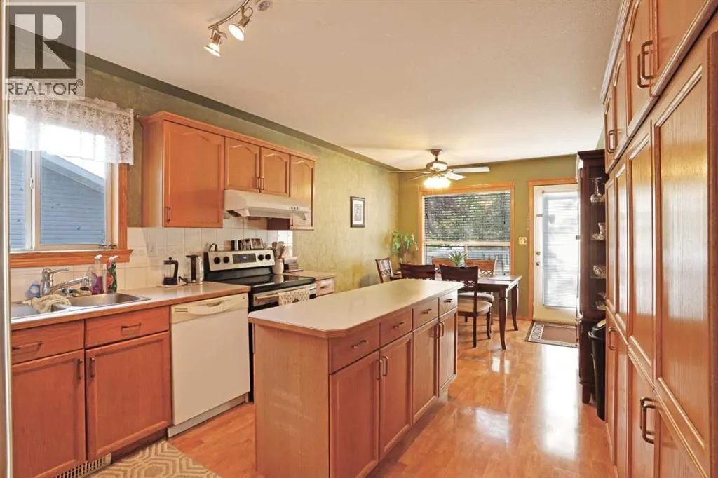 31 Upland Road W