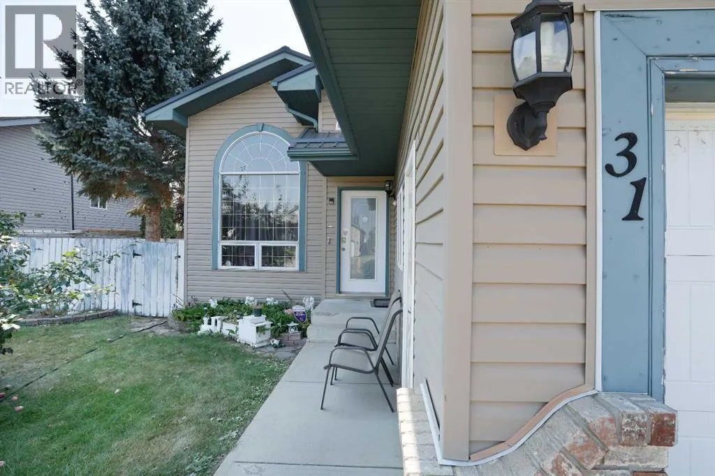 31 Upland Road W