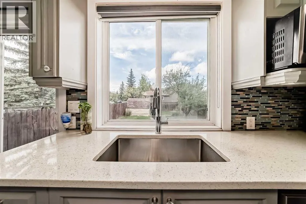 42 Taraglen Road NE