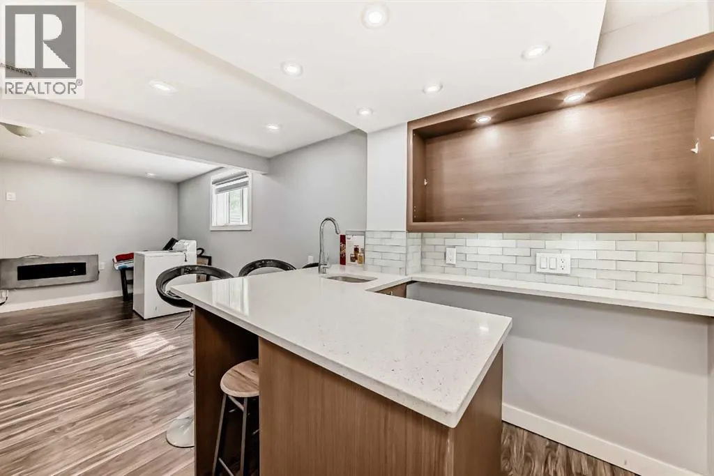 42 Taraglen Road NE