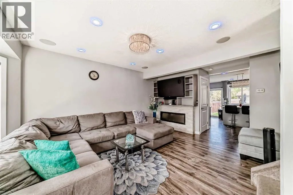42 Taraglen Road NE