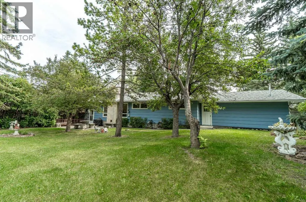 1099 Acadia Drive SE