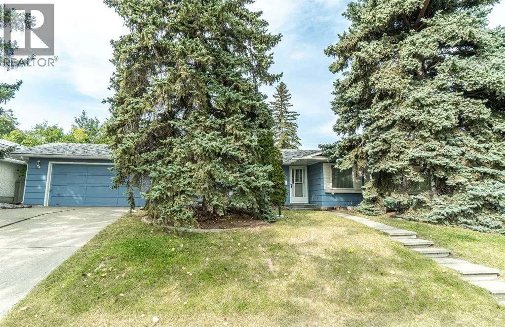 1099 Acadia Drive SE