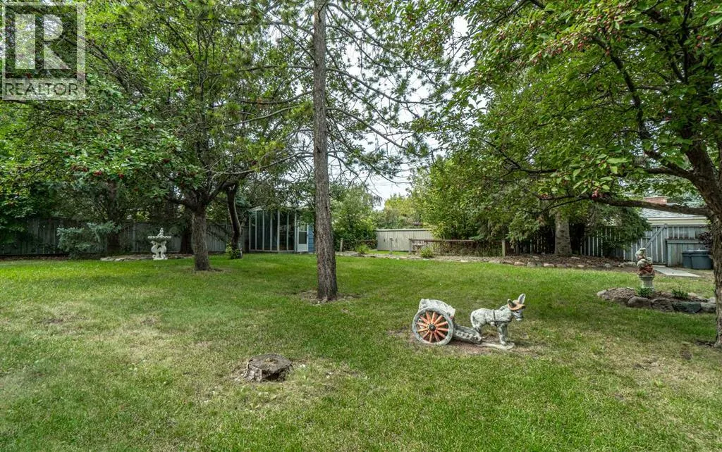 1099 Acadia Drive SE