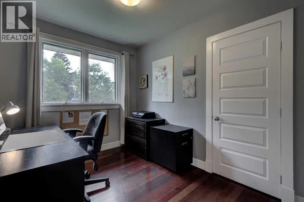 82 Gladys Ridge Road SW