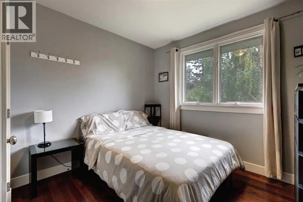 82 Gladys Ridge Road SW