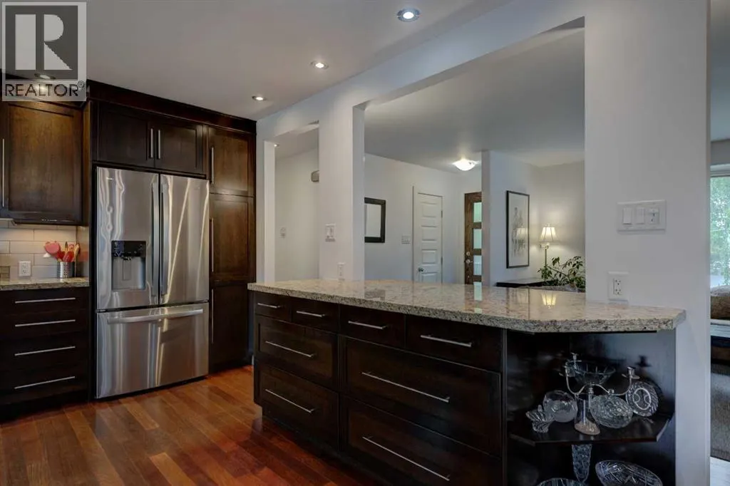 82 Gladys Ridge Road SW