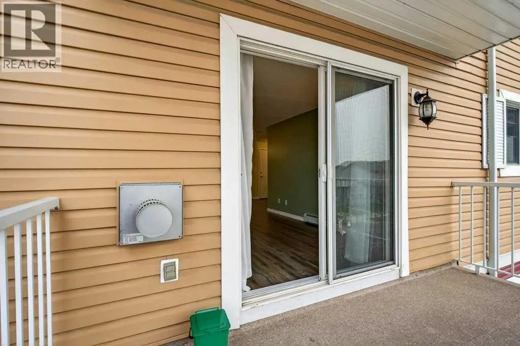 4316, 10 Prestwick Bay SE