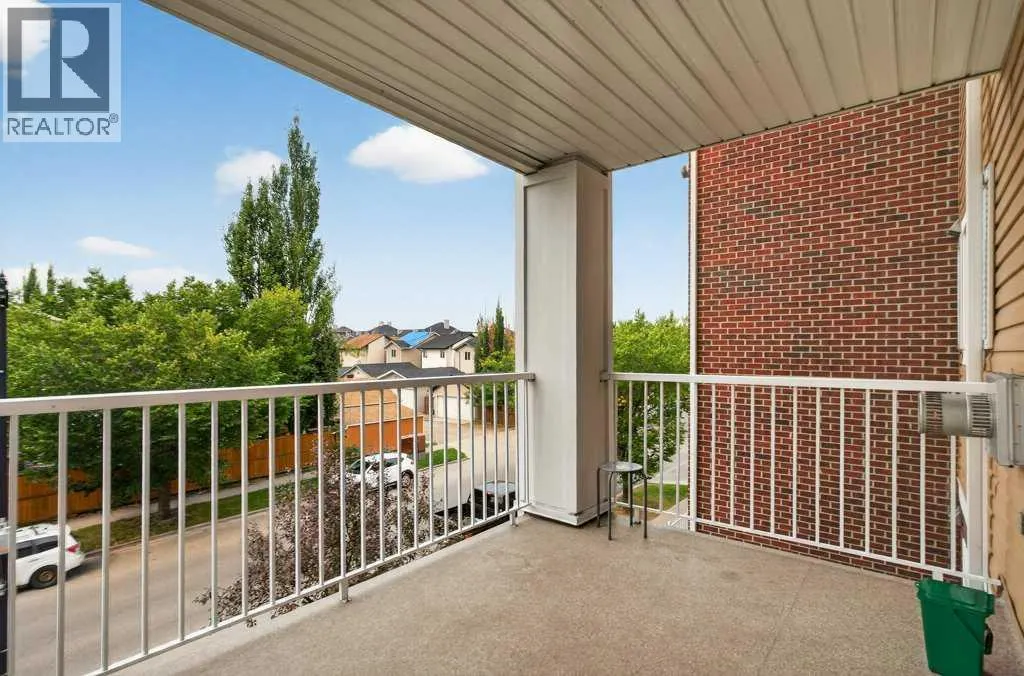 4316, 10 Prestwick Bay SE