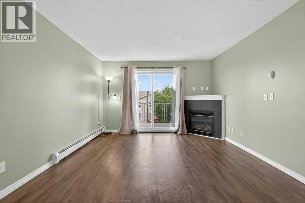 4316, 10 Prestwick Bay SE
