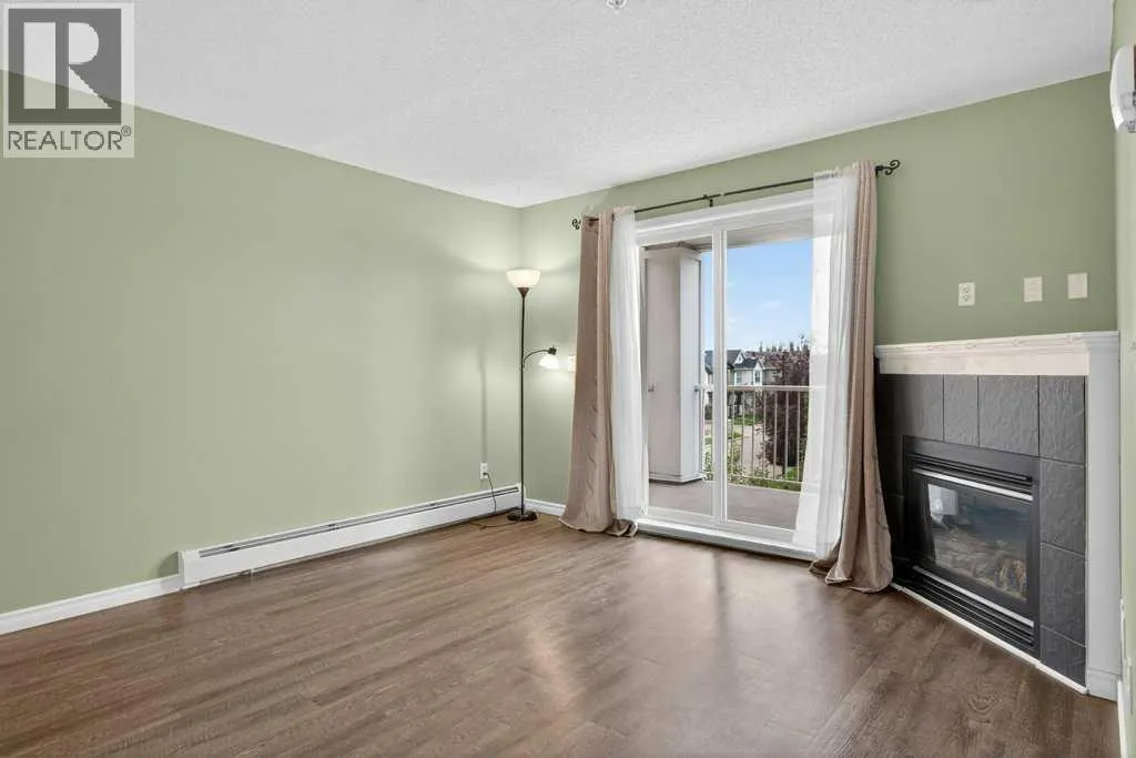 4316, 10 Prestwick Bay SE