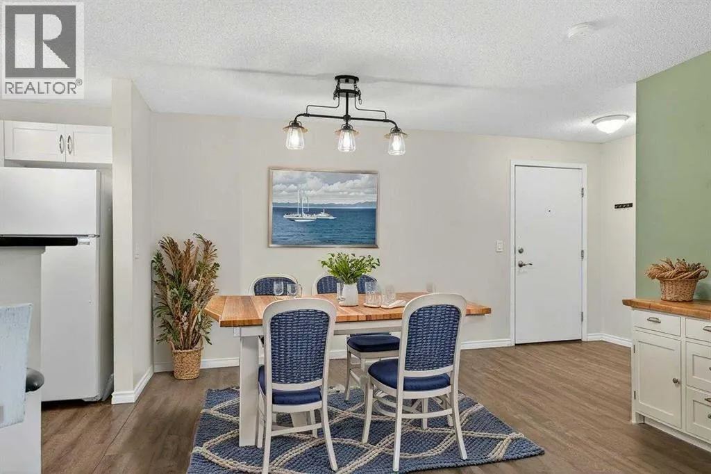 4316, 10 Prestwick Bay SE