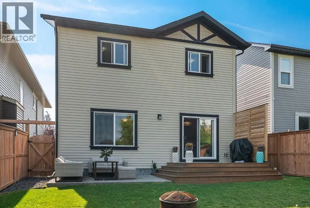92 Hillcrest Avenue SW