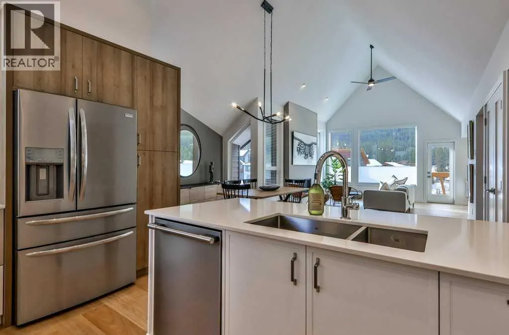 202L, 209 Stewart Creek Rise