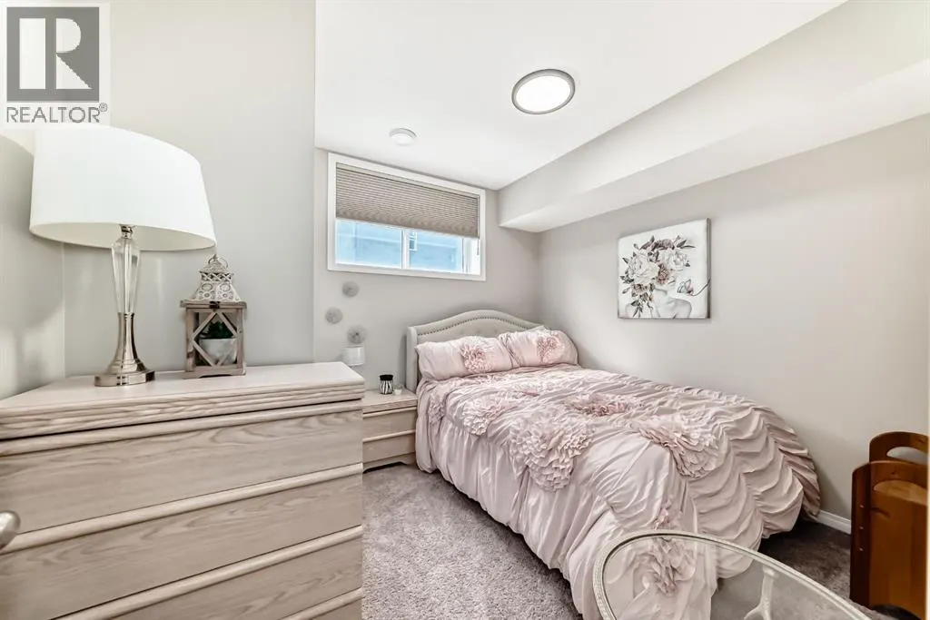 271 Chelsea Heath