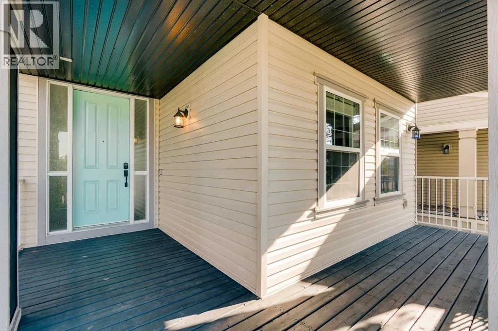 83 Copperpond Square SE