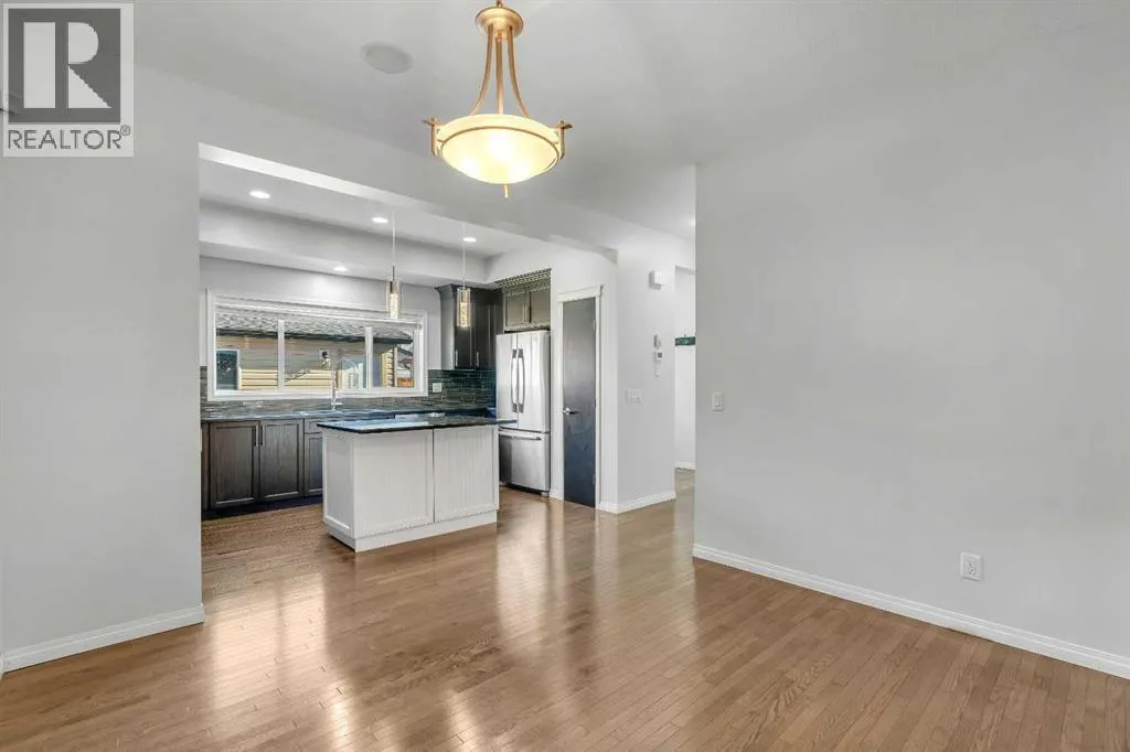 83 Copperpond Square SE